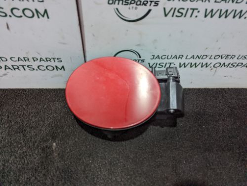 LAND ROVER DISCOVERY SPORT L550 FUEL FLAP COVER RED 868