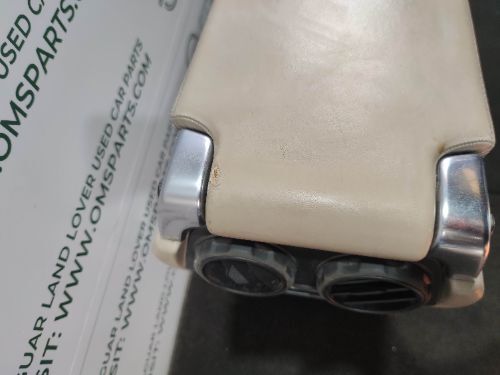 LAND ROVER DISCOVERY 4 L319 CENTRE CONSOLE WITH ARMREST