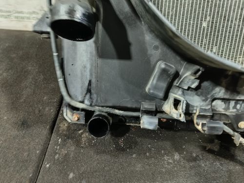 LAND ROVER DISCOVERY 4 L319 3.0 DIESEL RADIATOR RAD PACK
