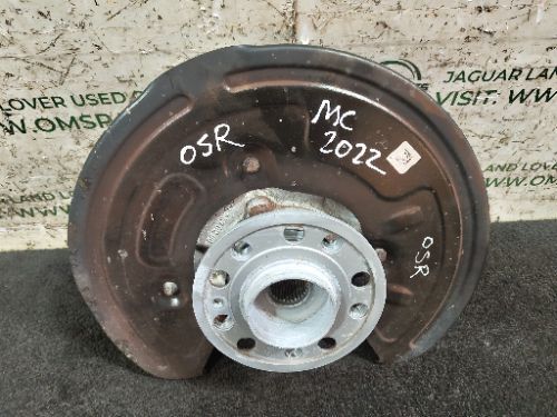 MERCEDES C-CLASS S206 2.0 PETROL O/S RIGHT SIDE REAR WHEEL HUB