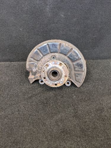 VOLKSWAGEN TIGUAN S 5N O/S DRIVER SIDE RIGHT FRONT WHEEL HUB