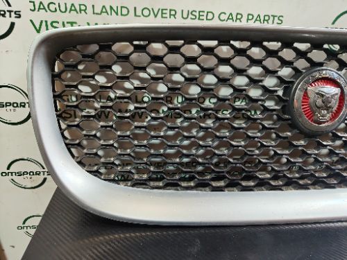 JAGUAR XE X760 FRONT BUMPER CENTRE GRILLE